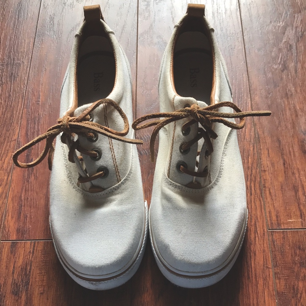 Bass boat shoes